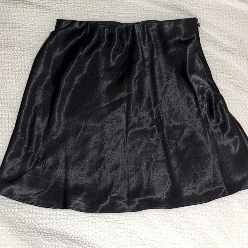 Forever21 Satin mini skirt in black size sm